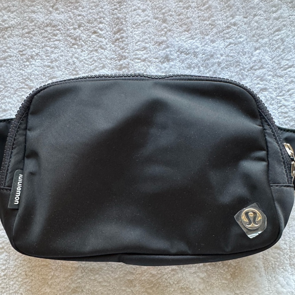 Original Large Lululemon Everywhere Belt Bag